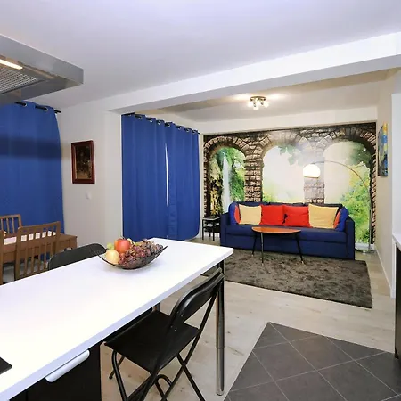 Megaleon Apartamento *