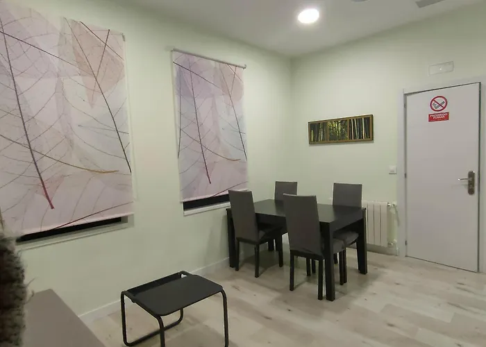 Megaleon Apartament *